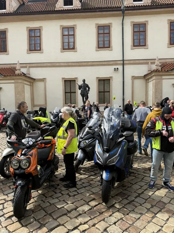 Skůtršňůra, Praha – fotka 9