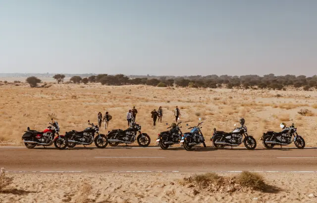 Royal Enfield Super Meteor 650, fotografie 8