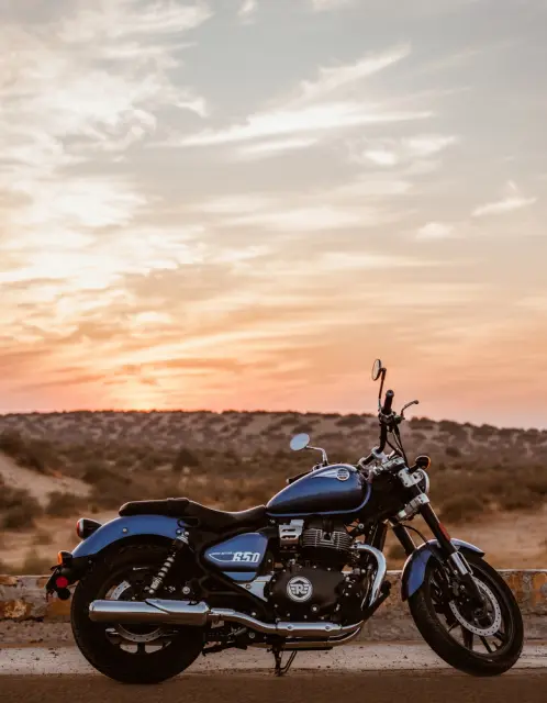 Royal Enfield Super Meteor 650, fotografie 11