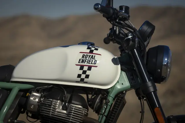 Royal Enfield Bear 650, fotografie 161