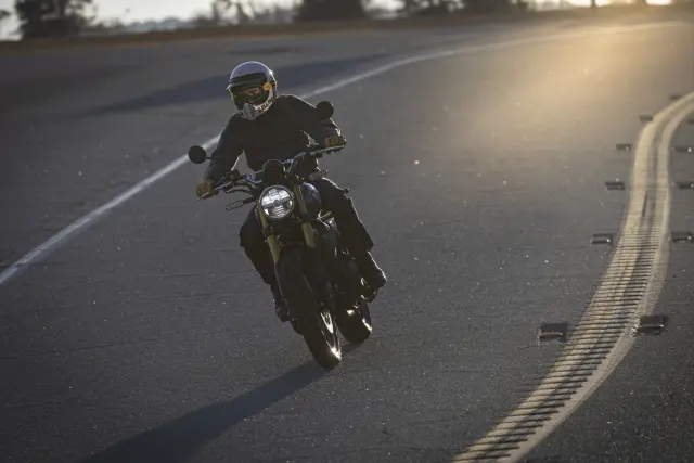 Royal Enfield Bear 650, fotografie 52