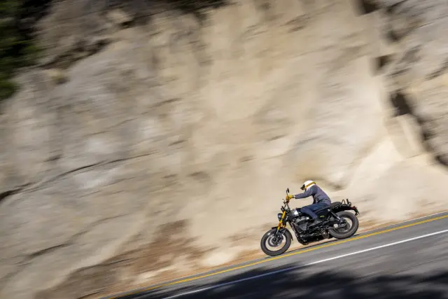 Royal Enfield Bear 650, fotografie 67