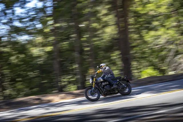 Royal Enfield Bear 650, fotografie 78