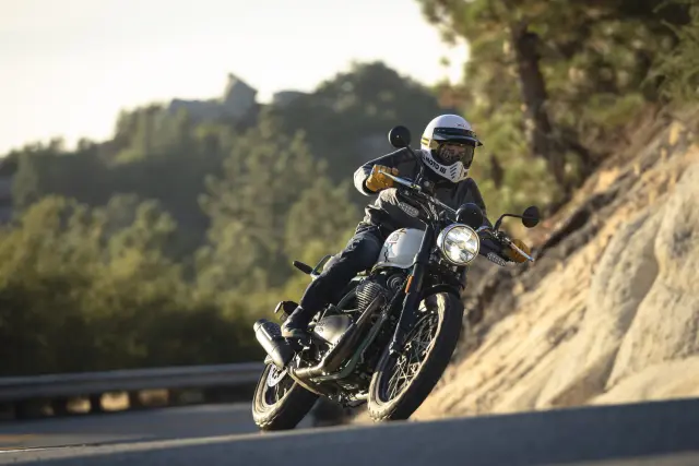 Royal Enfield Bear 650, fotografie 101