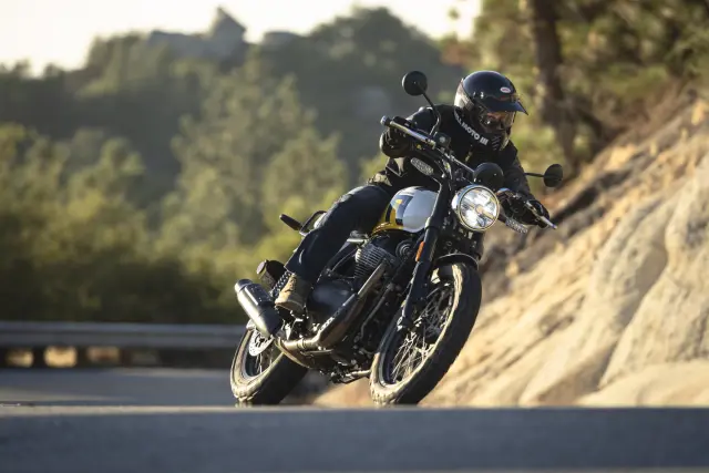 Royal Enfield Bear 650, fotografie 112