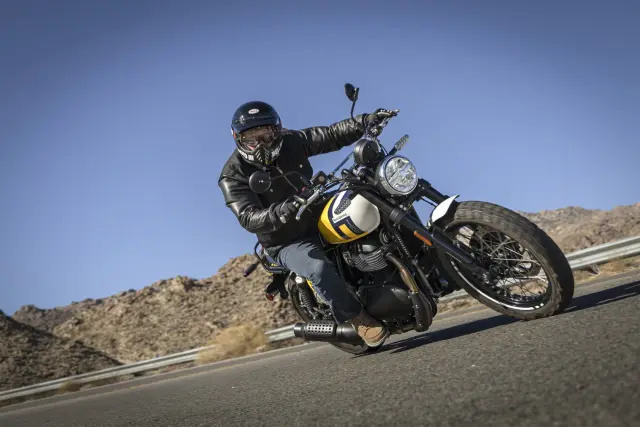 Royal Enfield Bear 650, fotografie 113