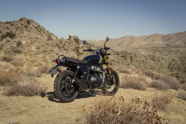 Royal Enfield Bear 650, fotografie 2