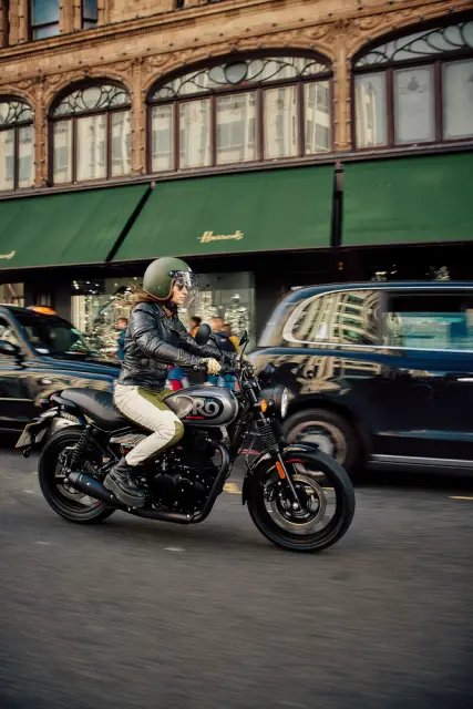 Royal Enfield Hunter 350, fotografie 45