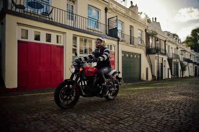 Royal Enfield Hunter 350, fotografie 60