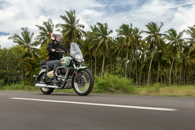 Royal Enfield Meteor 350, fotografie 24