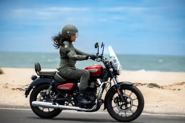 Royal Enfield Meteor 350, fotografie 117