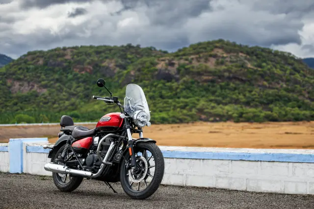 Royal Enfield Meteor 350, fotografie 146