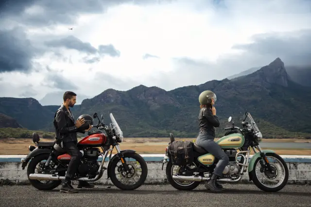 Royal Enfield Meteor 350, fotografie 149