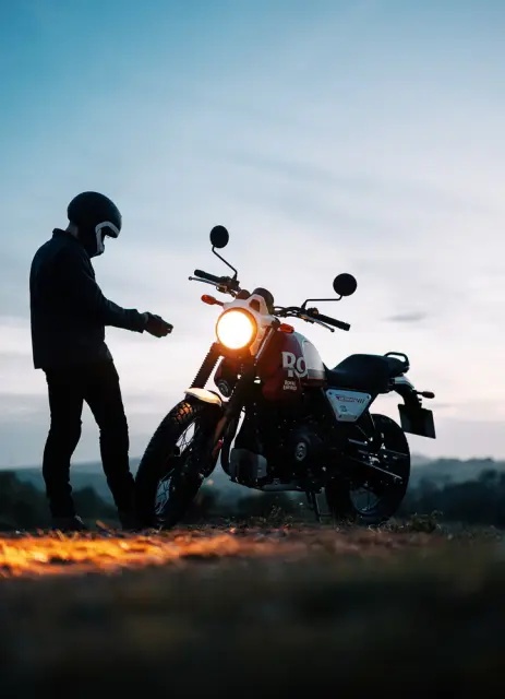 Royal Enfield Scram 411, fotografie 25