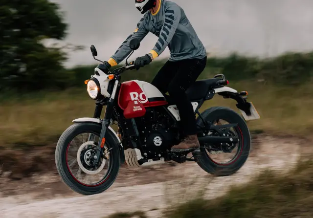 Royal Enfield Scram 411, fotografie 78