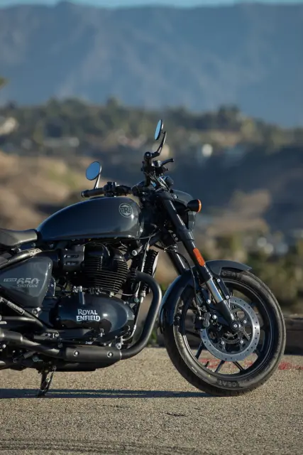 Royal Enfield Shotgun 650, fotografie 3