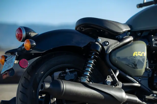 Royal Enfield Shotgun 650, fotografie 8