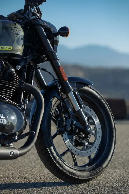 Royal Enfield Shotgun 650, fotografie 9