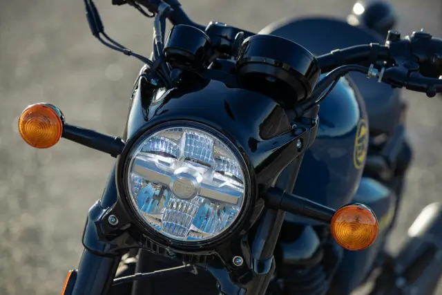 Royal Enfield Shotgun 650, fotografie 24