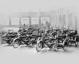 Royal Enfield 1914, dobová fotografie