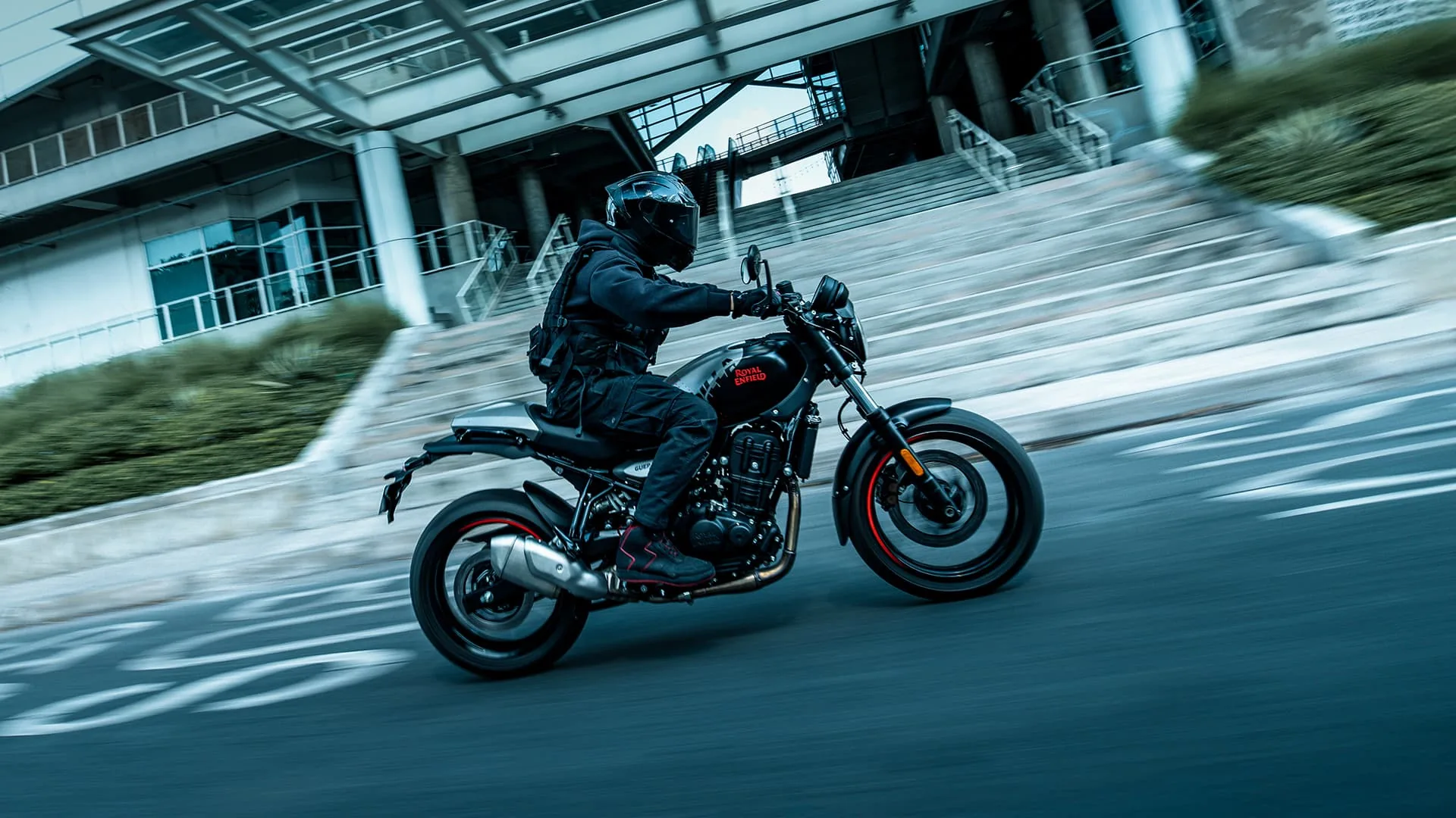Royal Enfield Guerrilla 450 – fotografie z galerie 5