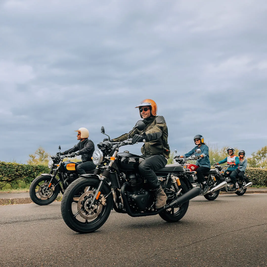 Royal Enfield Interceptor 650 na cestě – fotografie 4