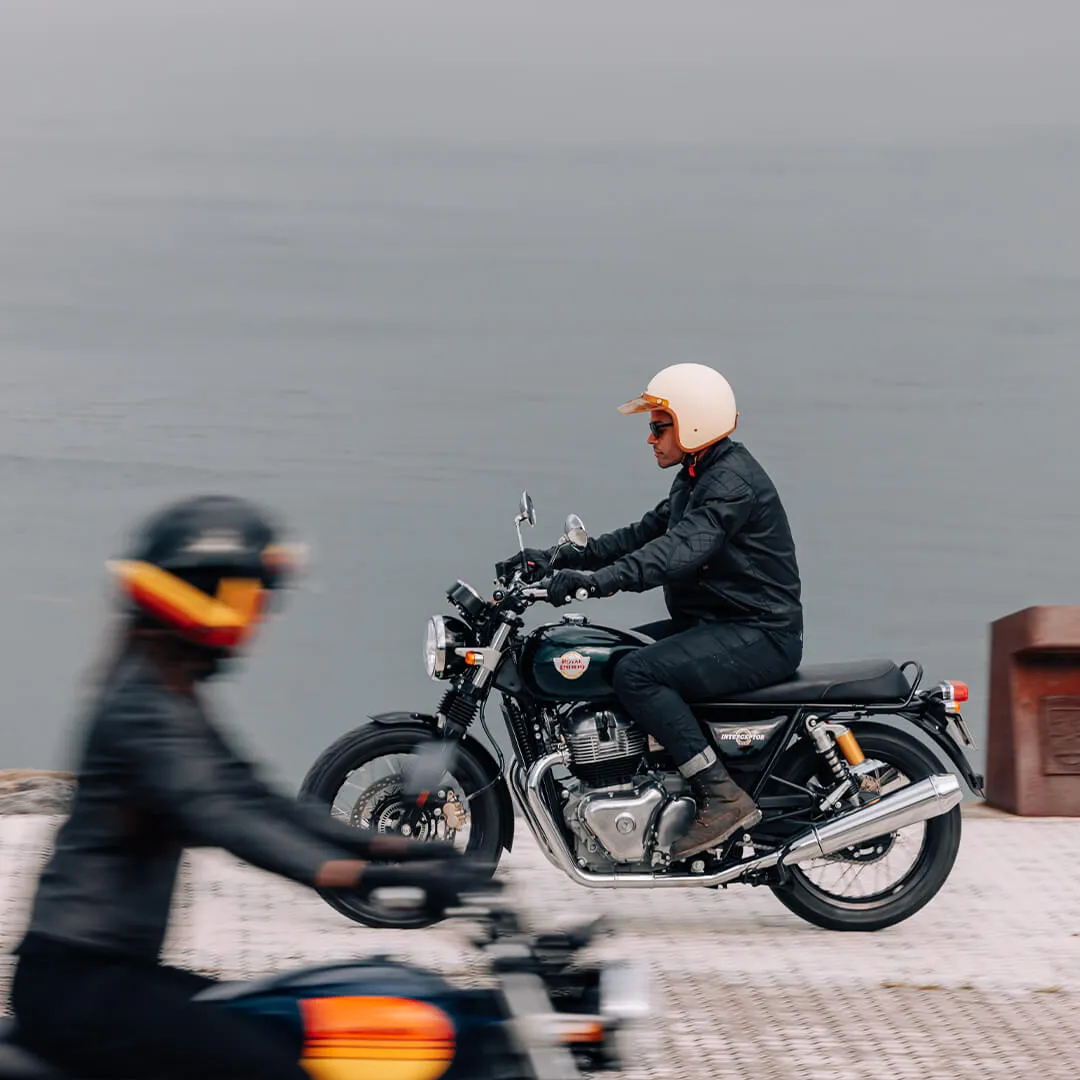 Royal Enfield Interceptor 650 na cestě – fotografie 5