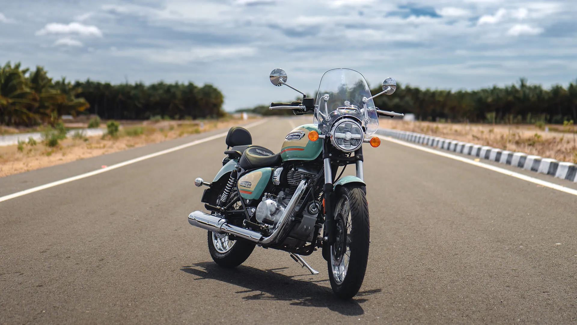 Royal Enfield Meteor 350 na cestě – fotografie 1