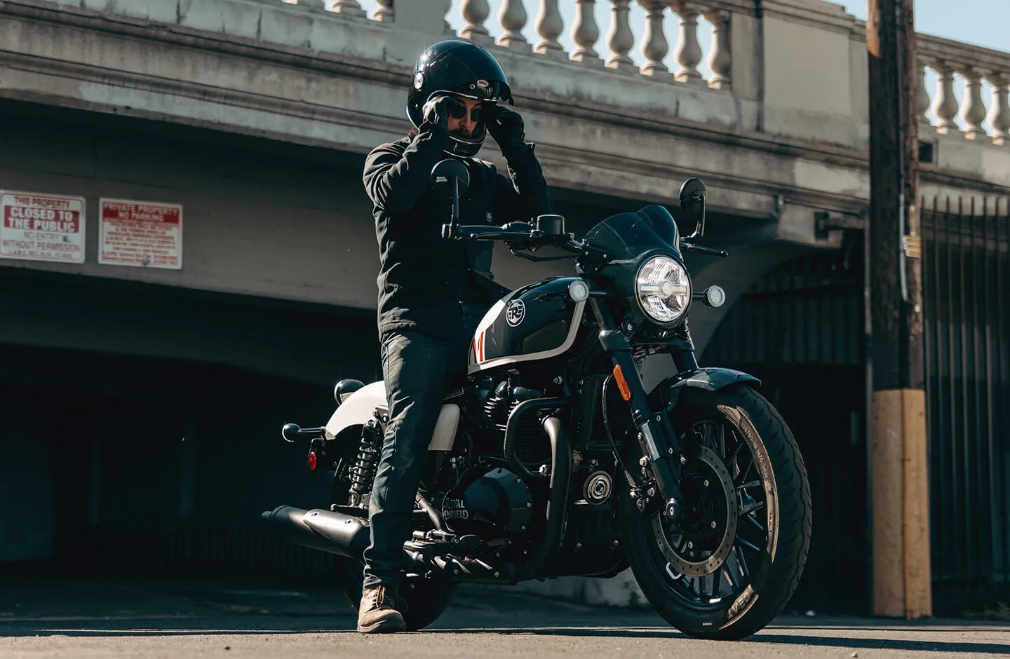 Royal Enfield Shotgun 650 na cestě – fotografie 1