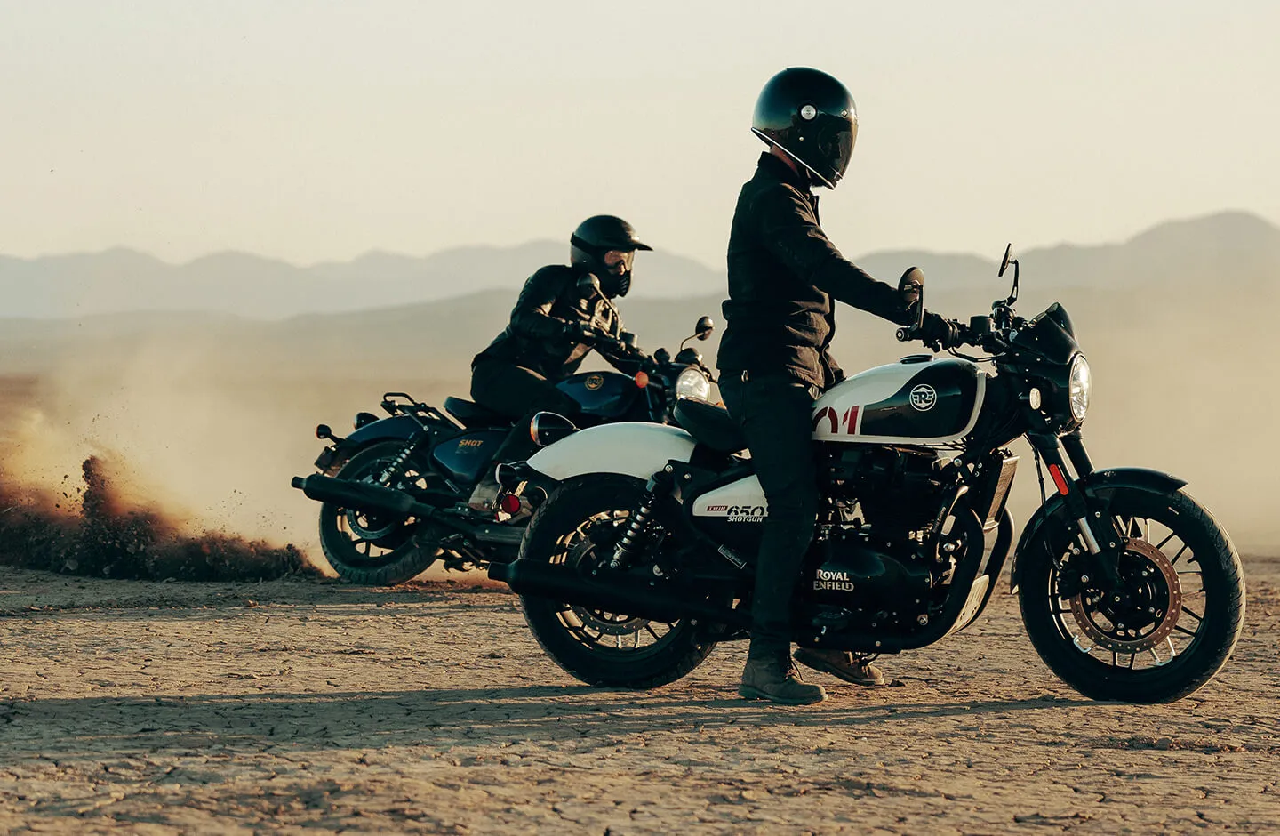 Royal Enfield Shotgun 650 na cestě – fotografie 7