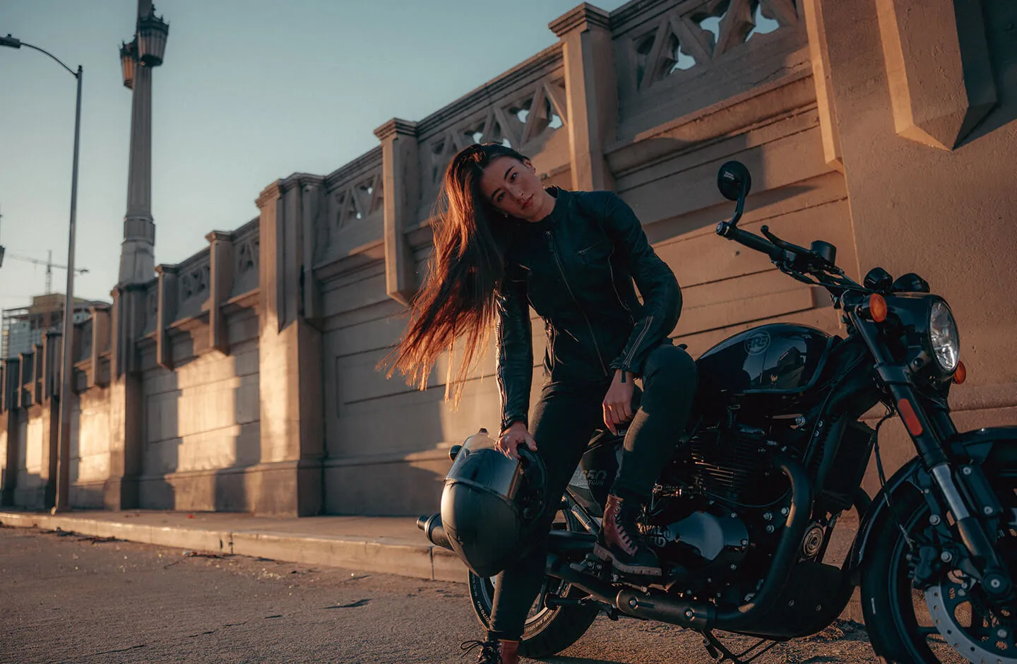 Royal Enfield Shotgun 650 na cestě – fotografie 10
