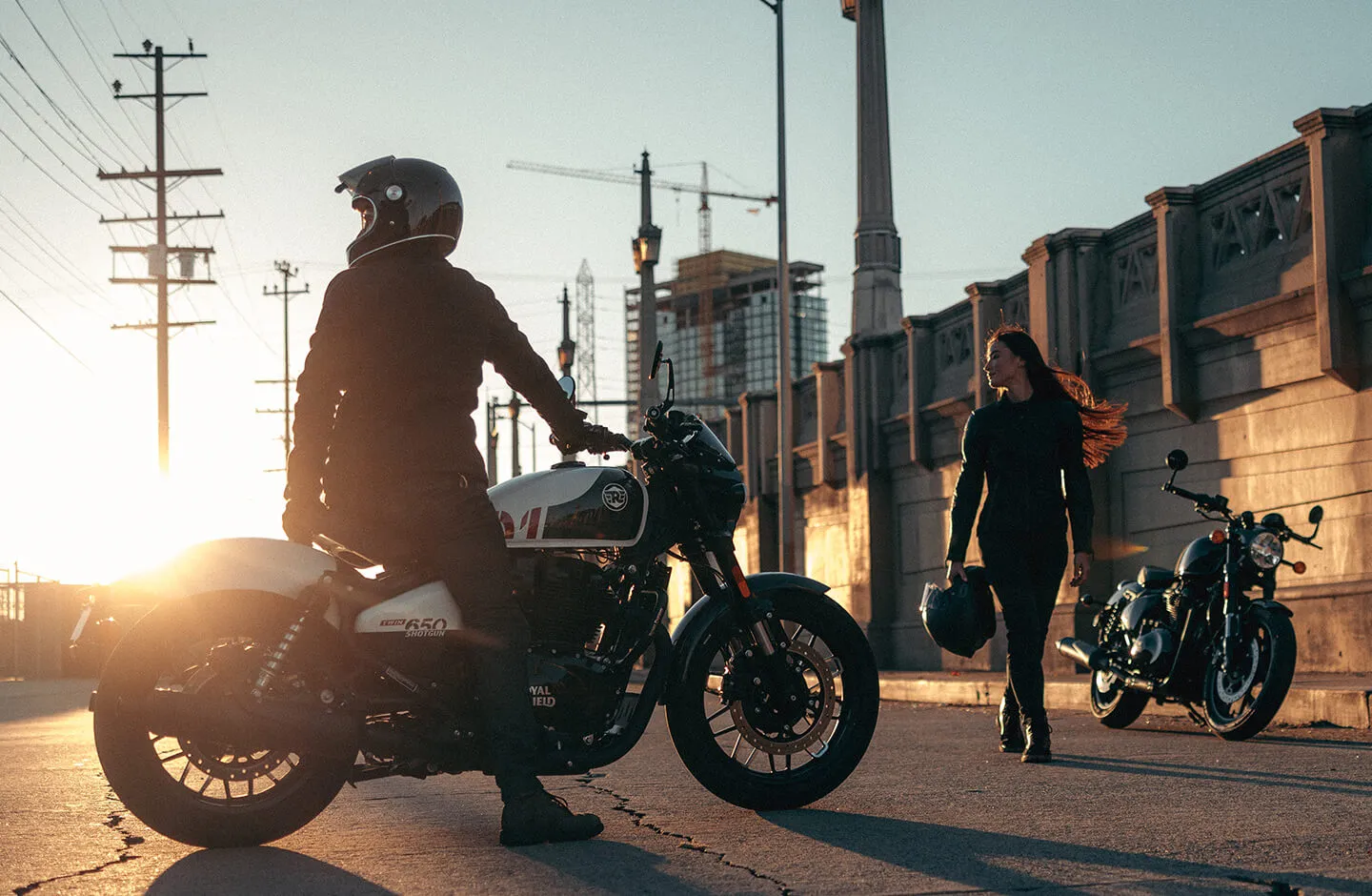 Royal Enfield Shotgun 650 na cestě – fotografie 11