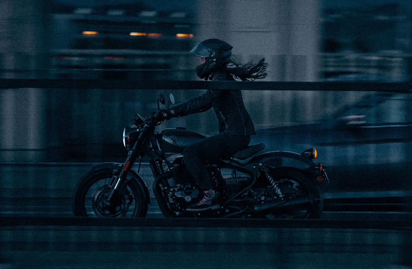 Royal Enfield Shotgun 650 na cestě – fotografie 12