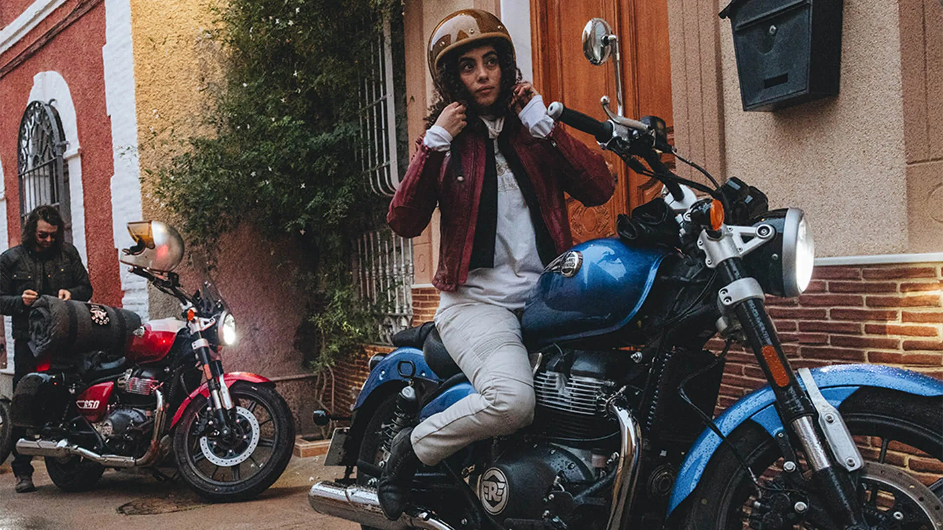 Royal Enfield Super Meteor 650 na cestě – fotografie 6